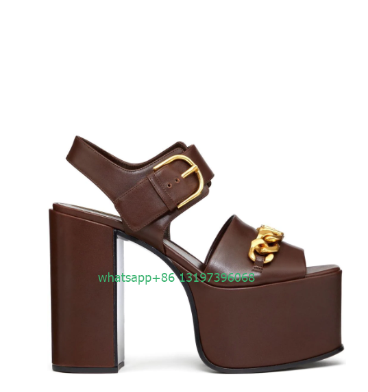Gold Chain Sandal - سيدة الذهب سلسلة مشبك تصميم منصة