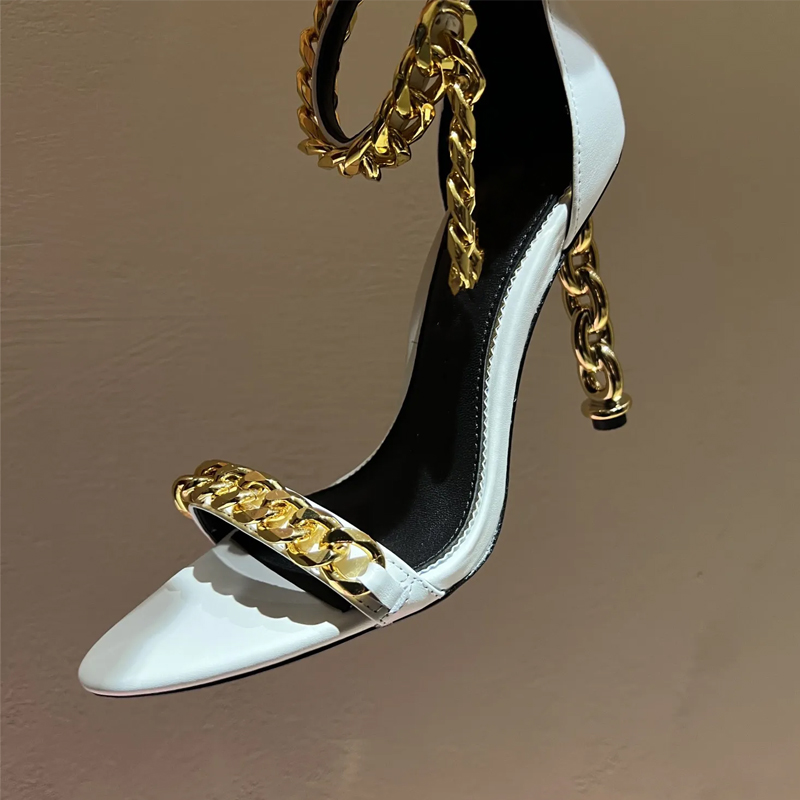 Gold Chain Sandal - مثير الذهب سلسلة كعب أشار تو