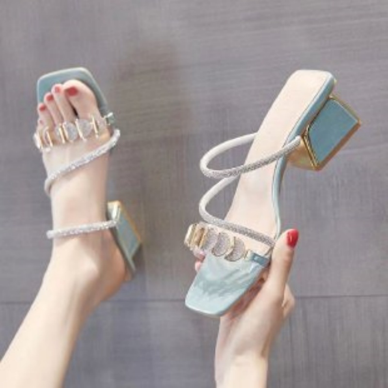 Clear Strap Heel - صنادل نسائية صيفية بحزام شفاف مرصع