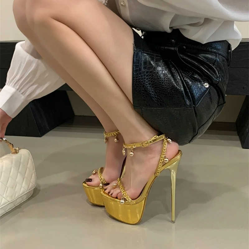 الفاخرة القلب جرس المعلقات تصم - مراجعة Gold Chain Sandal وسعره