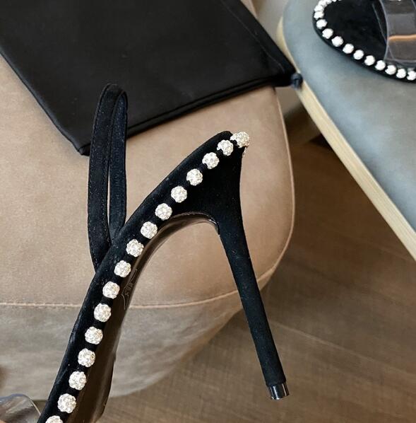 الصيف الفتيات الوردي أسود أبيض - مراجعة Clear Strap Heel وسعره