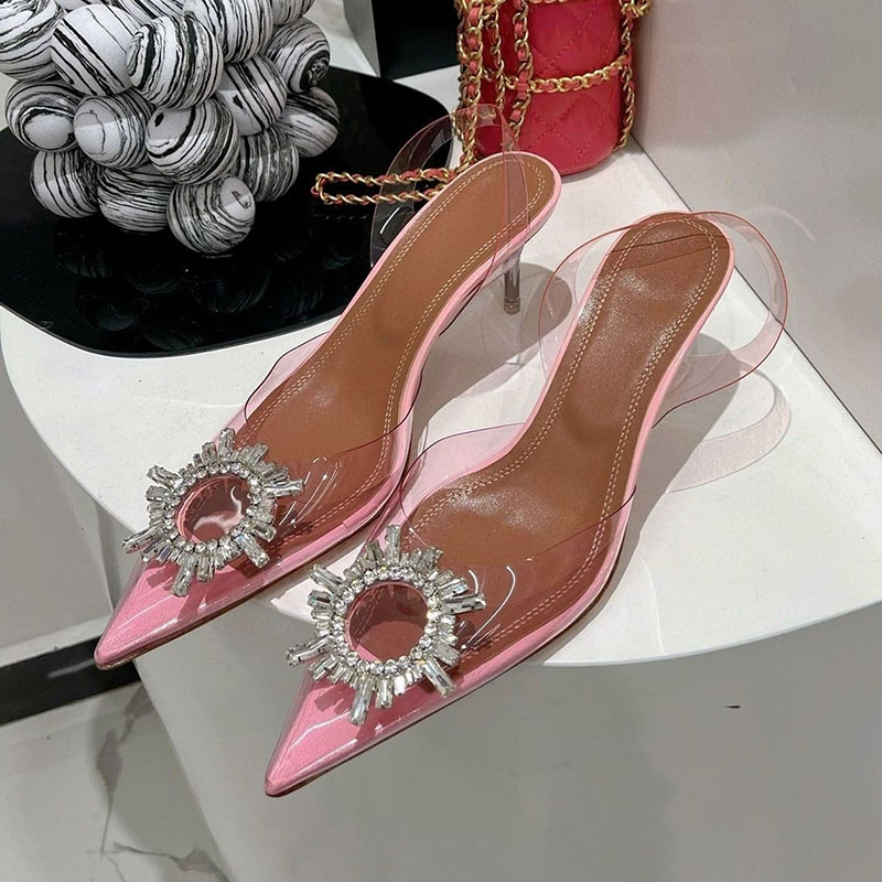 أشار تو واضح بولي كلوريد الفين - مراجعة Clear Strap Heel وسعره