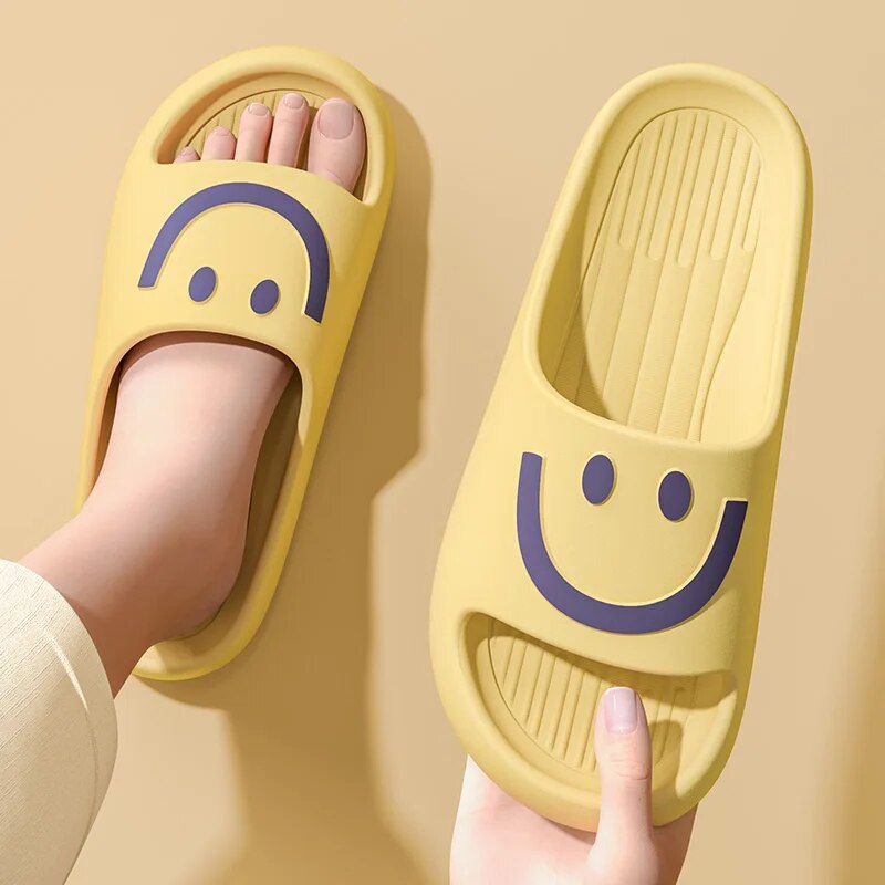 نعال سحابية بوجه مبتسم للنساء  - مراجعة Women Shoes Sandals وسعره