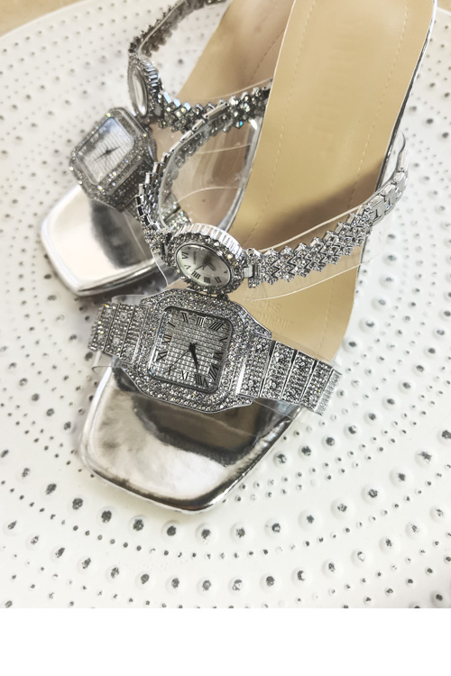 تصميم أصلي ساعة كريستال بكعب ع - مراجعة Clear Strap Heel وسعره