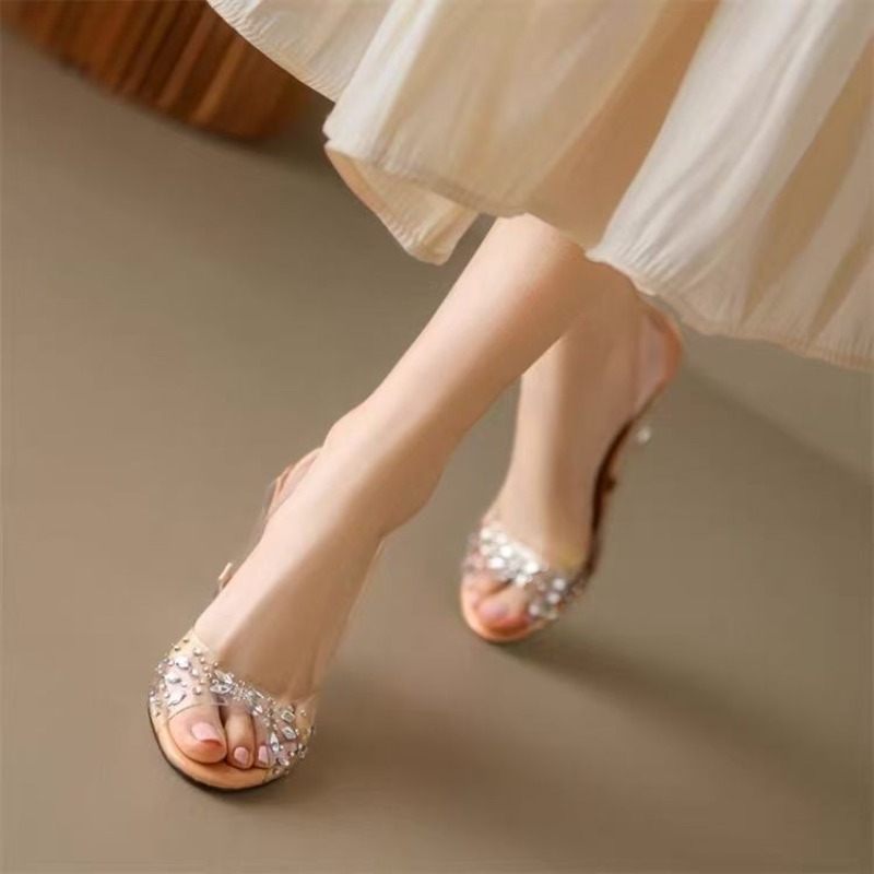 صنادل نسائية جديدة صيفية بكعب  - مراجعة Clear Strap Heel وسعره